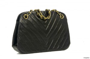 CHANEL Chevron Shoulder Bag Kisslock
