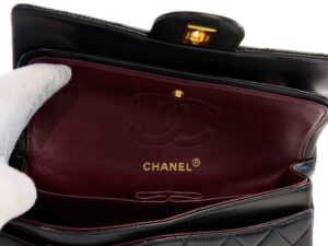 CHANEL-DOUBLE-FLAP