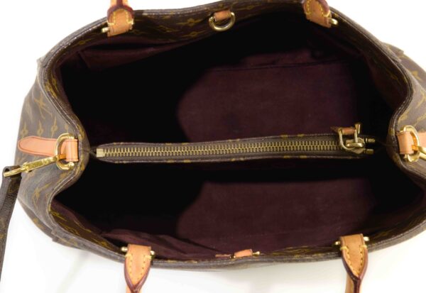 Louis Vuitton Montaigne MM
