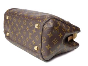 Louis Vuitton Montaigne MM