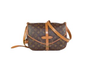 Louis Vuitton Saumur 30