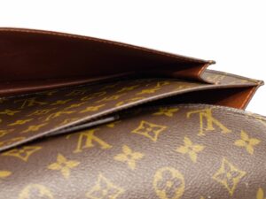 Louis Vuitton Monceau 26