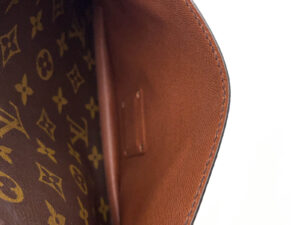Louis Vuitton Monceau 28