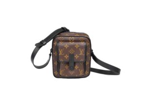 Louis Vuitton Chrostopher Wearable Wallet