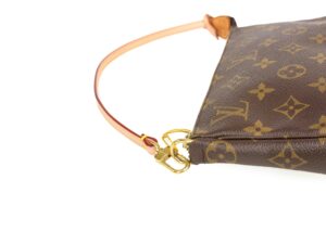 Louis Vuitton Pochette Monogram