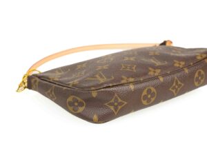 Louis Vuitton Pochette Monogram