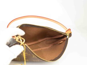 Louis Vuitton Pochette Monogram